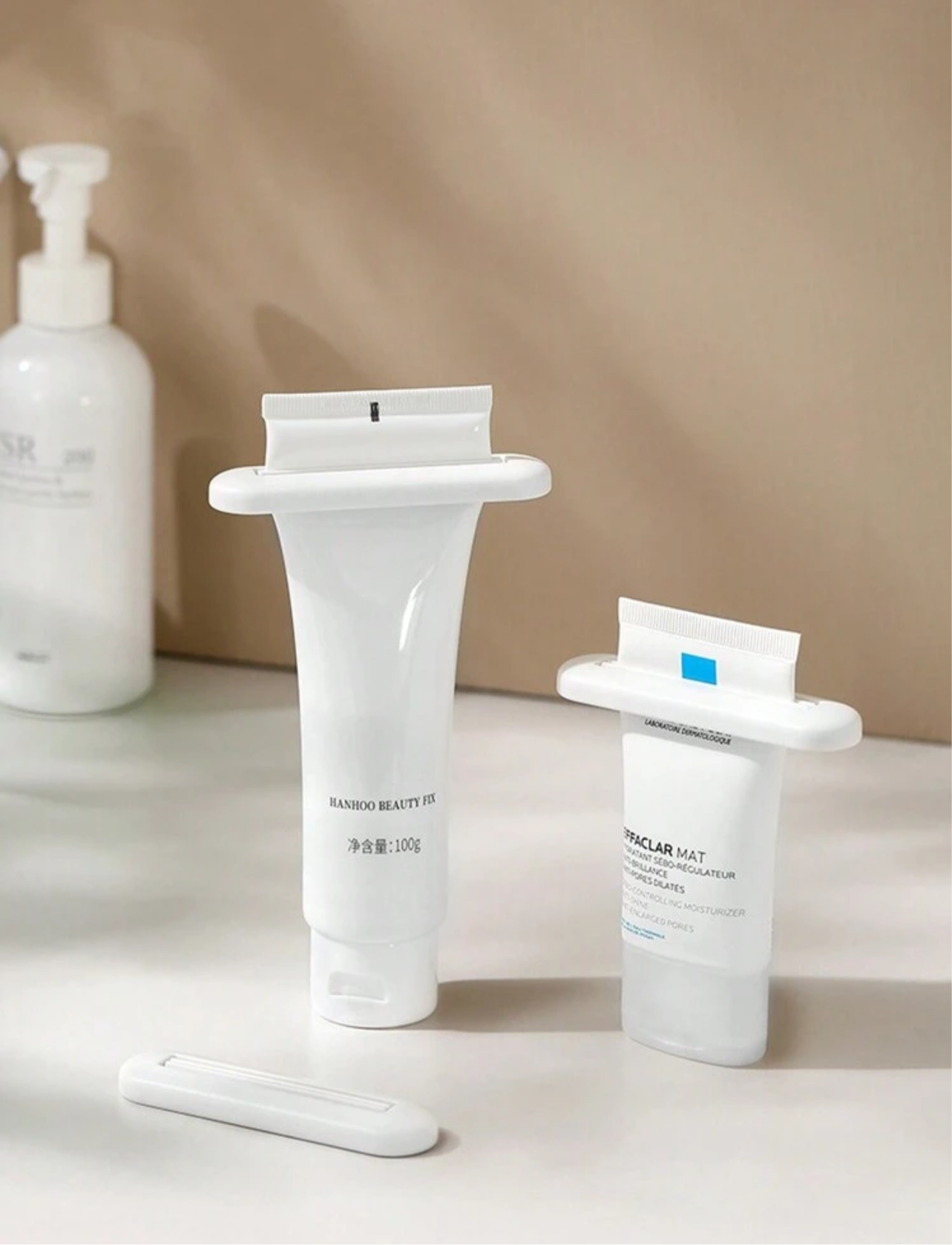 Distributeur de crème et presse-tube minimaliste
